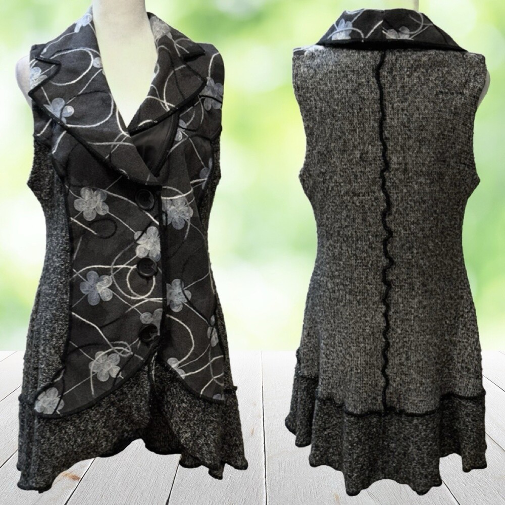 SIONI STUDIO Mixed Media Tunic Cardigan Sweater Floral Artwear Sleeveless Size M